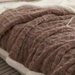 Cuvertură tip pled cafeniu 200x220