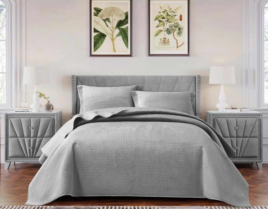 Cuvertura-Velur-Le-vele-gri-deschis-1.jpg Cuvertură Velur Le Vele Gri deschis 240x260 - imagine 1